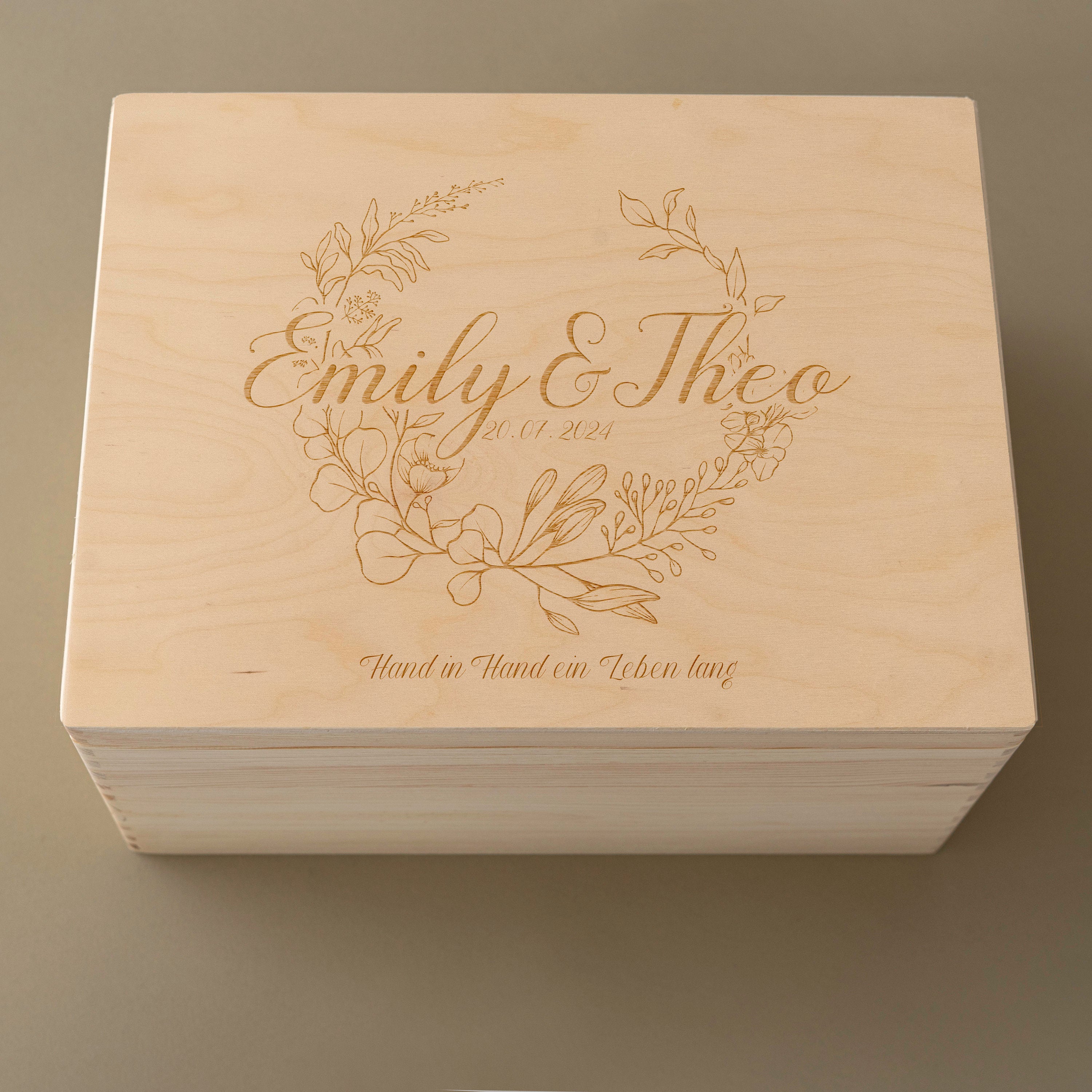 Erinnerungskiste Hochzeit Personalisiert - Hochzeitsgeschenk | Erinnerungskiste Holzkiste personalisiert Blumenkranz | Andenken Brautpaar