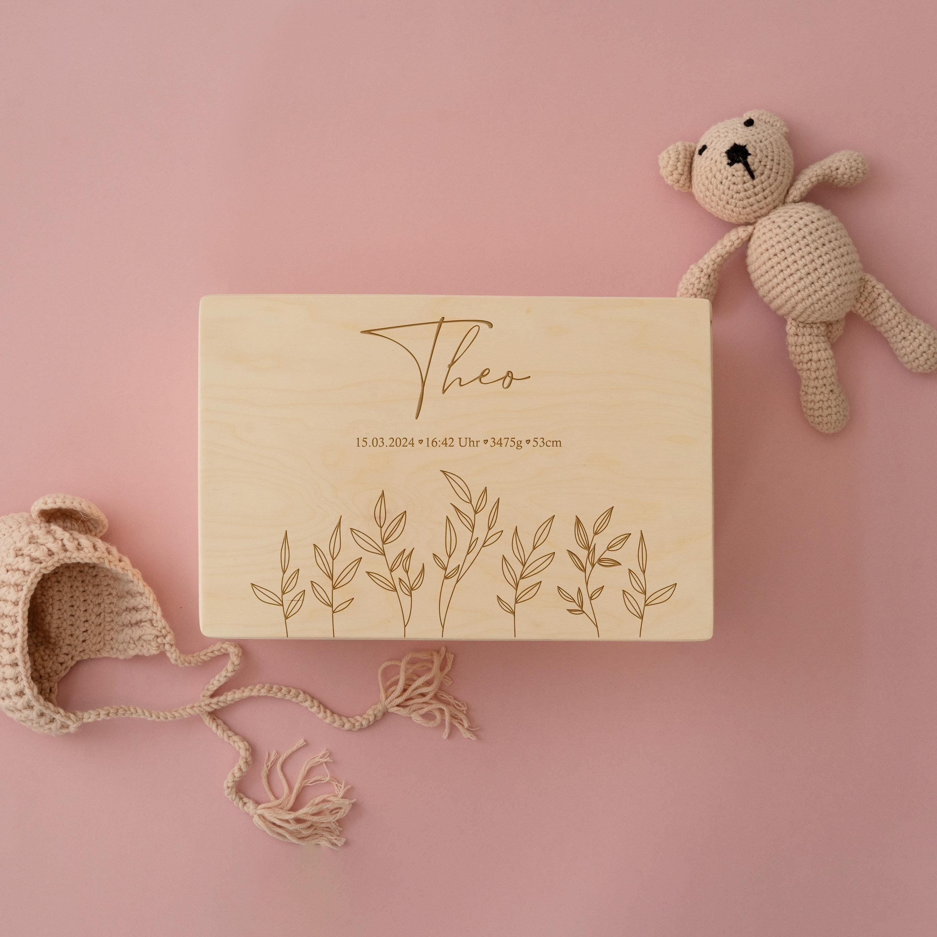 Personalisierte Erinnerungskiste für Babys mit floralen Muster - Taufgeschenk Geburtsgeschenk Weihnachtsgeschenk für Kinder Holzkiste