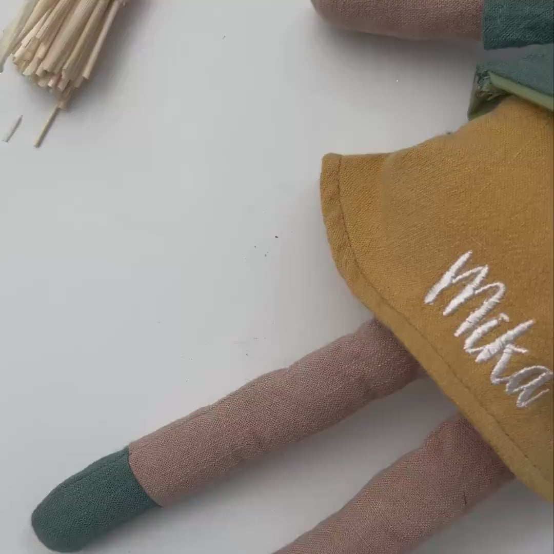 Personalisierte Puppe mit Namen Stoffpuppe personalisiert, Baby Geschenk zur Geburt und Taufe, Geschnek für Mädchen & Jungen, Taufgeschenk