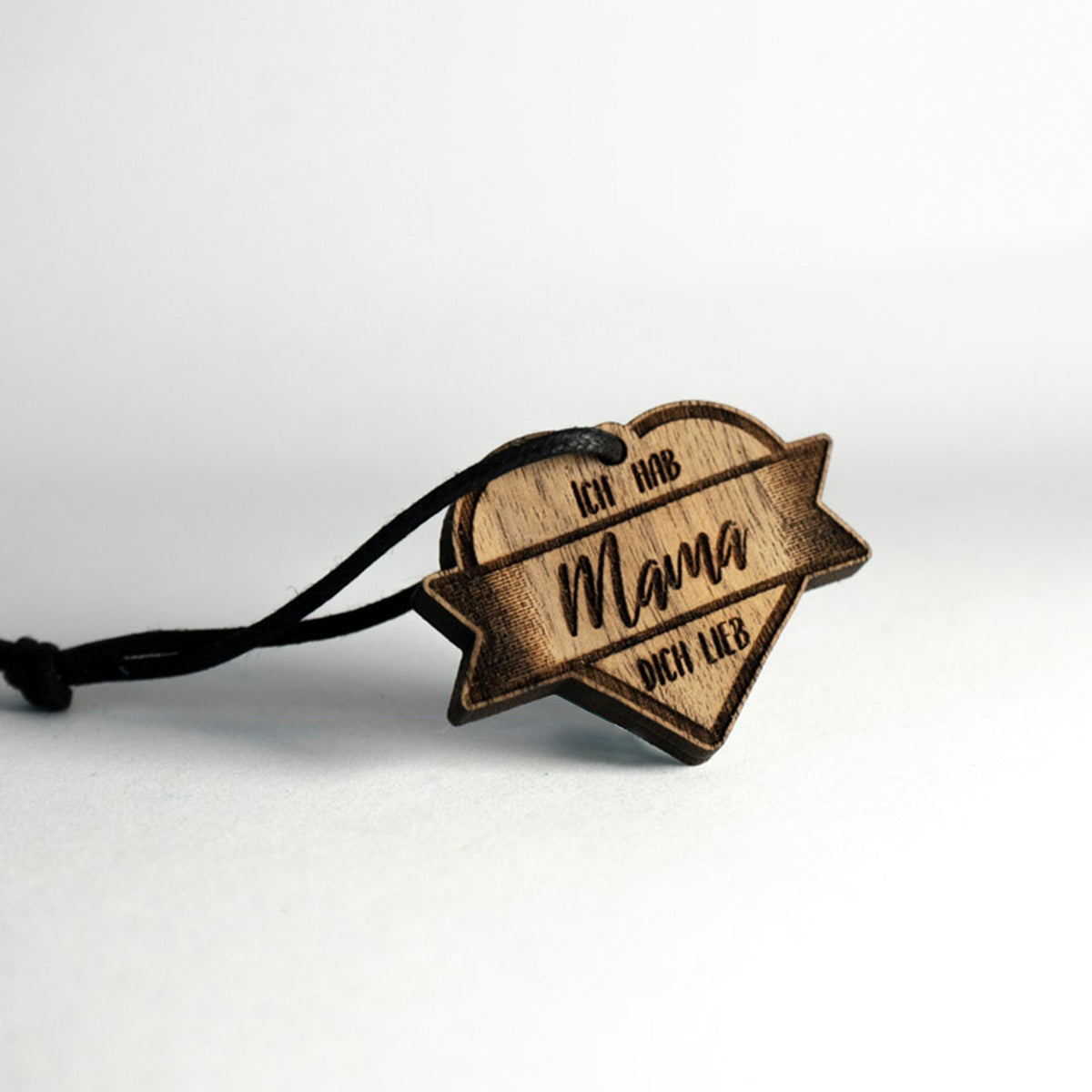 Schlüsselanhänger "Ich hab dich lieb Mama" | Herz aus Holz